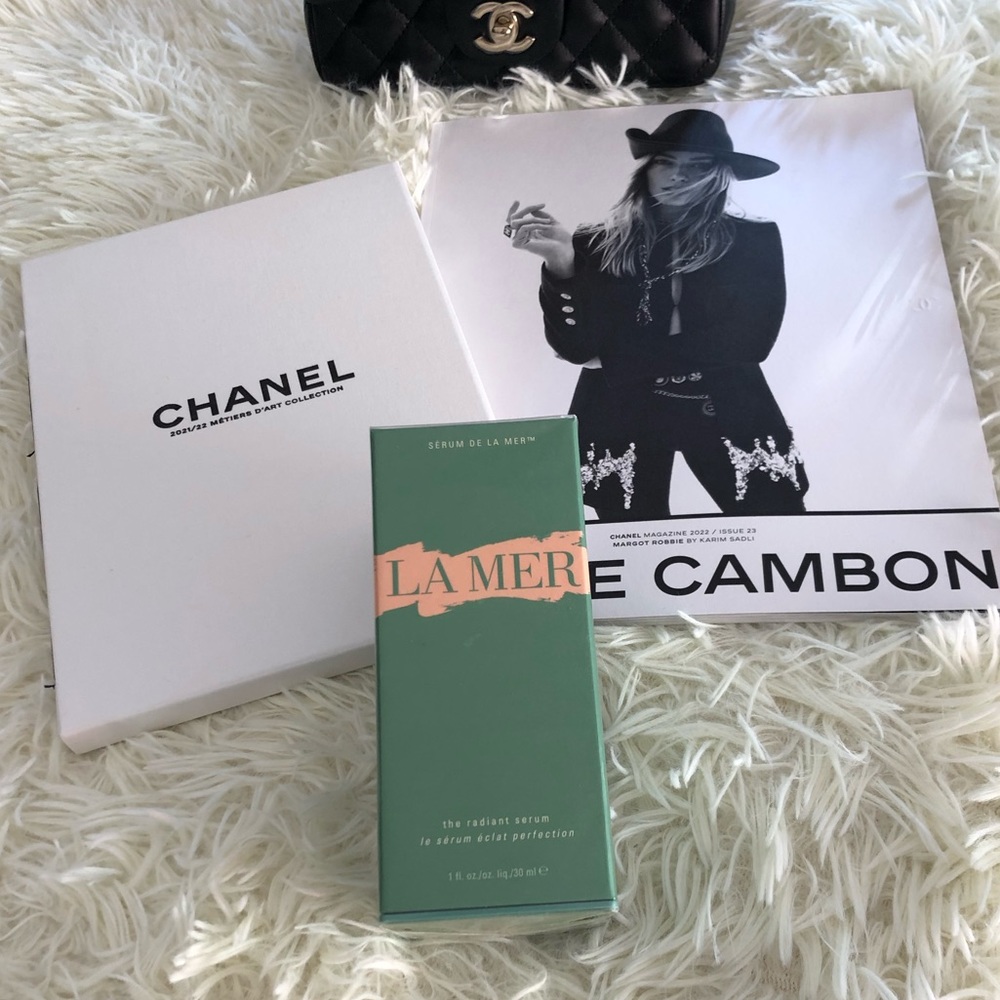 La Mer The Radiant Serum (Free Hermes Table Book & Mystery Clothes)
